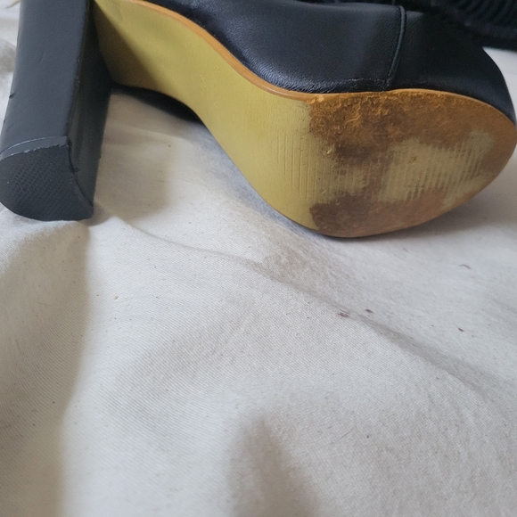 Black faux leather platform booties - Picture 5 of 6